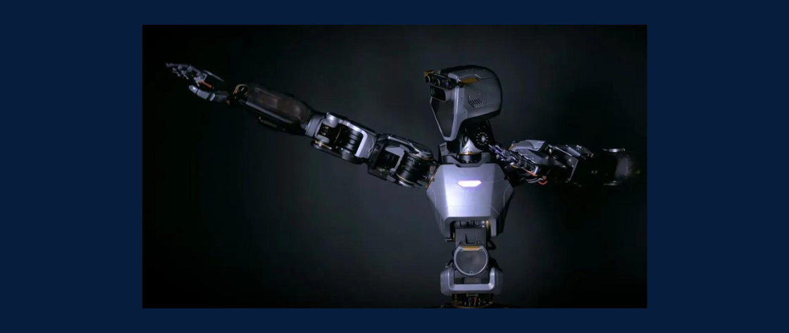 AI-powered humanoid robot Phoenix - photograph